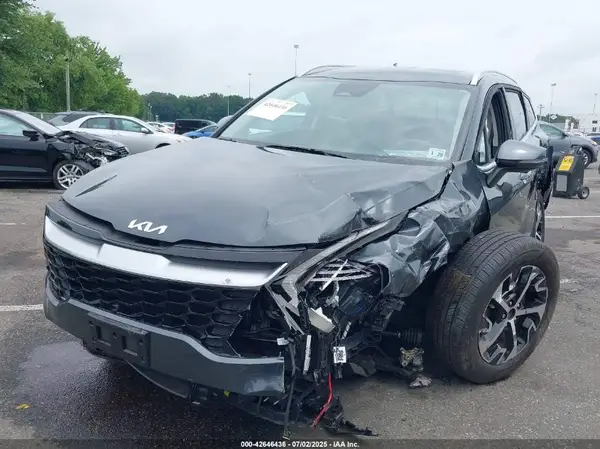 KNDPVCAG1P7110909 2023 KIA SPORTAGE - Image 2