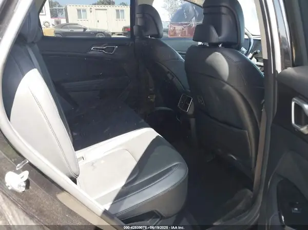 KNDPVCAG2P7030115 2023 KIA SPORTAGE - Image 8