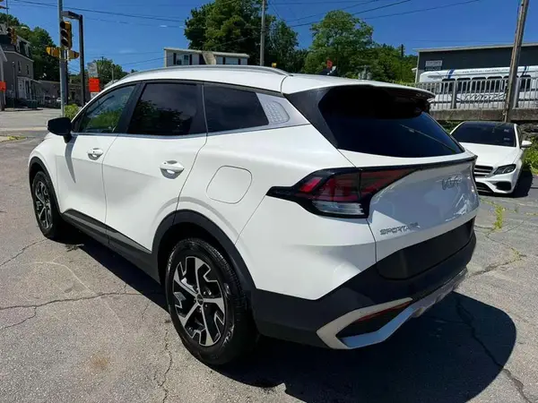 KNDPVCAG3P7018460 2023 KIA SPORTAGE - Image 2