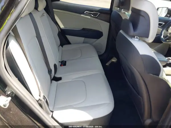 KNDPVCAG6P7013673 2023 KIA SPORTAGE - Image 8