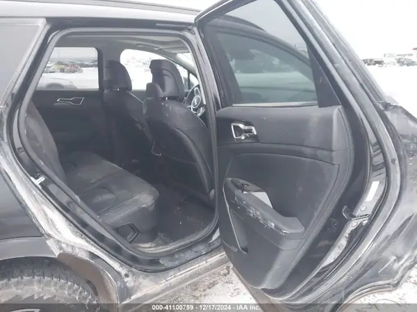 KNDPVCAG7P7076748 2023 KIA SPORTAGE - Image 8