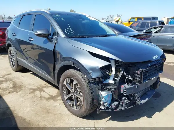 KNDPVCAG8P7019572 2023 KIA SPORTAGE - Image 1