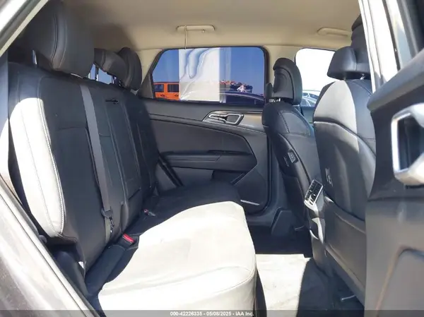 KNDPVCAG8P7019572 2023 KIA SPORTAGE - Image 8