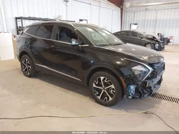 KNDPVCAG8P7095454 2023 KIA SPORTAGE - Image 1