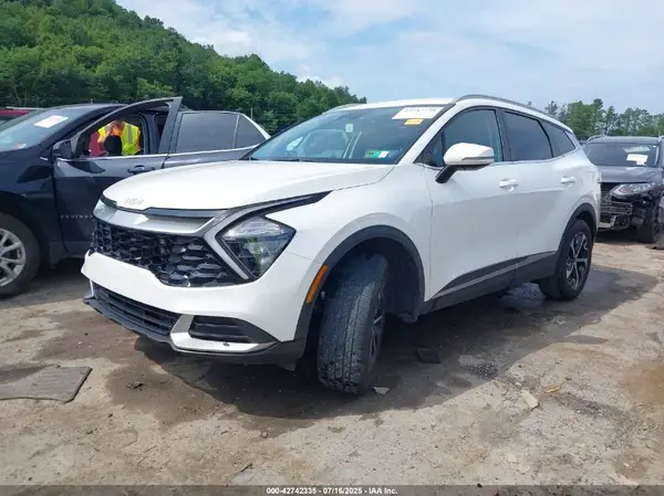 KNDPVCAGXP7066814 2023 KIA SPORTAGE - Image 2