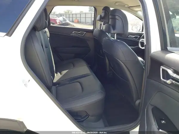 KNDPVCAGXP7098548 2023 KIA SPORTAGE - Image 8