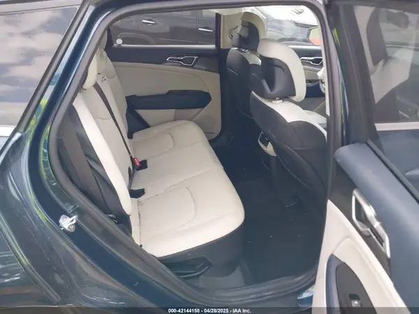KNDPVCAGXP7104090 2023 KIA SPORTAGE - Image 8