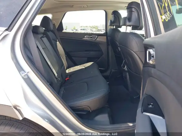 KNDPVCDF9S7357266 2025 KIA SPORTAGE - Image 8