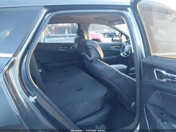KNDPVCDFXR7249409 2024 KIA SPORTAGE - Image 8