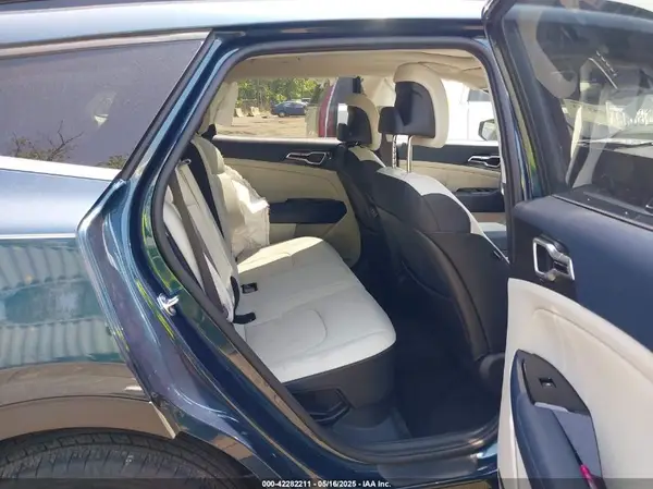 KNDPVCDG1S7223635 2025 KIA SPORTAGE - Image 8
