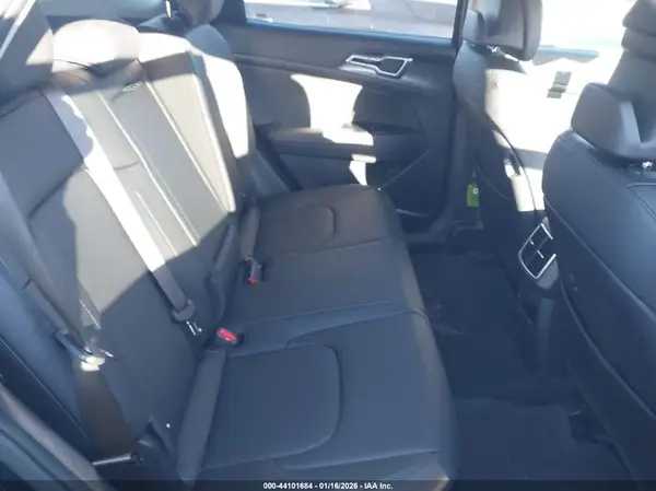 KNDPVCDG5S7232841 2025 KIA SPORTAGE - Image 8