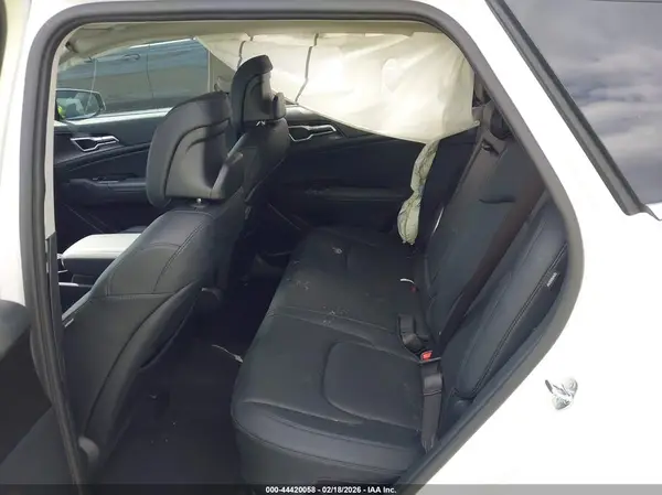 KNDPVCDG8S7246958 2025 KIA SPORTAGE - Image 8