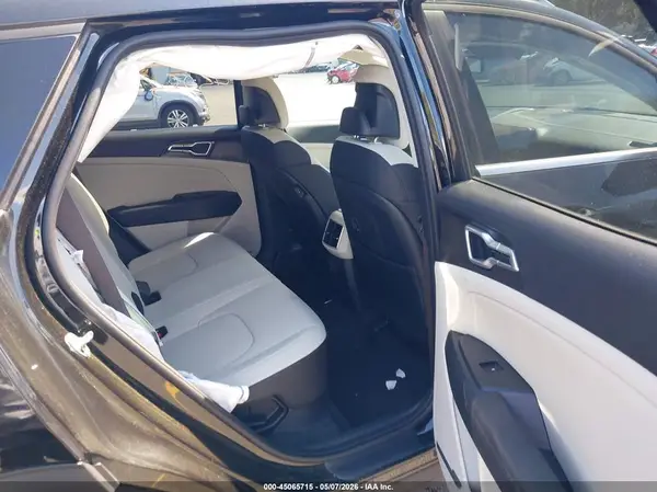 KNDPVDDG2T7310841 2026 KIA SPORTAGE - Image 8