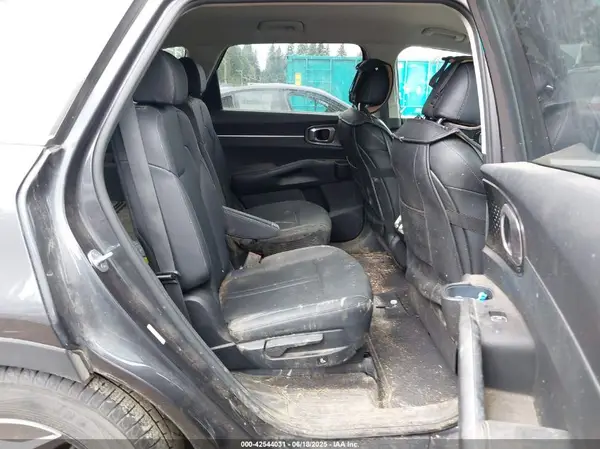 KNDRG4LG0M5036878 2021 KIA SORENTO - Image 8