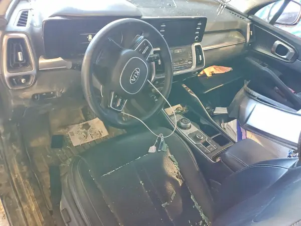 KNDRG4LG5M5041025 2021 KIA SORENTO - Image 8
