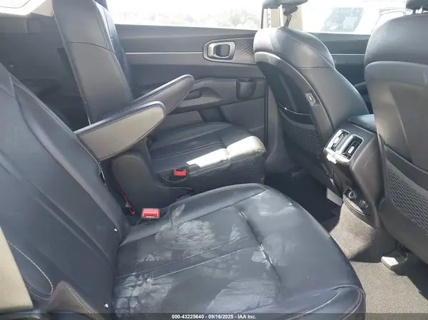 KNDRH4LG6M5045047 2021 KIA SORENTO - Image 8