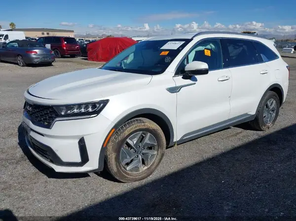 KNDRH4LG9P5178700 2023 KIA SORENTO - Image 2