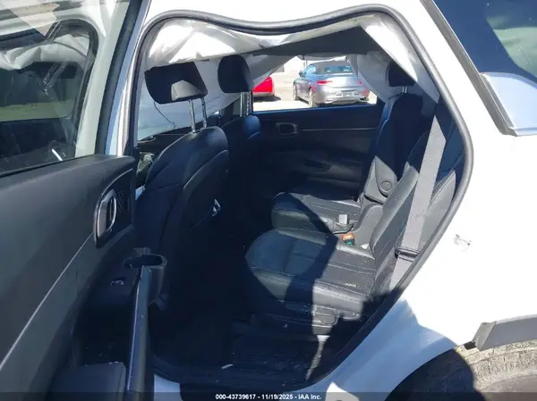 KNDRH4LG9P5178700 2023 KIA SORENTO - Image 8