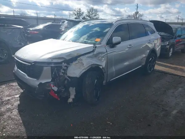 KNDRHDJG2S5312443 2025 KIA SORENTO - Image 2