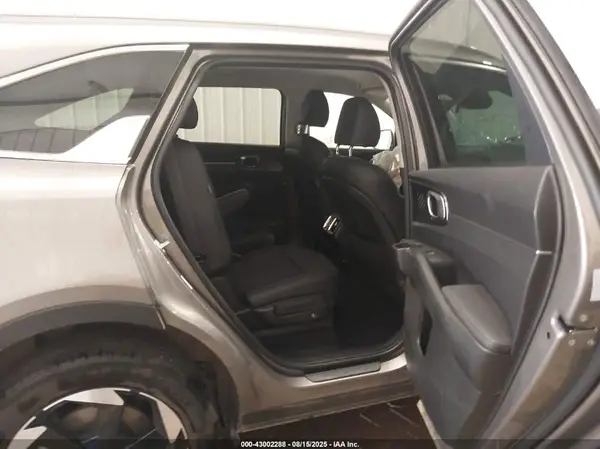 KNDRHDJG6S5333697 2025 KIA SORENTO - Image 8