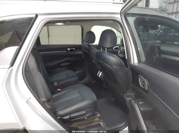 KNDRHDLG2R5247665 2024 KIA SORENTO - Image 8