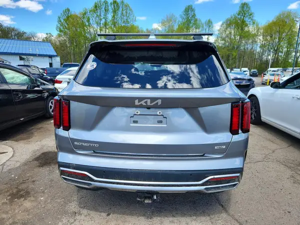 2023 KIA SORENTO auction photo 6