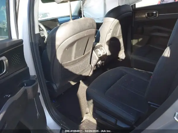 KNDRHDLG4P5195954 2023 KIA SORENTO - Image 8