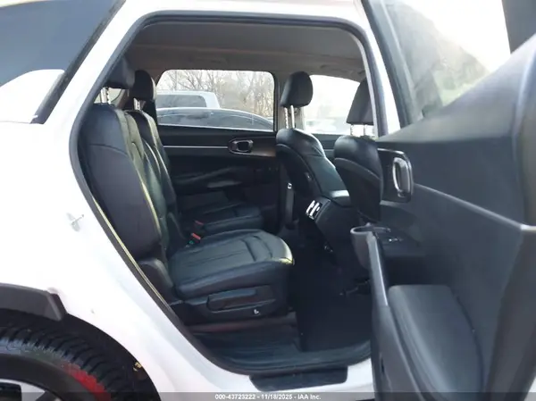 KNDRHDLG6P5149509 2023 KIA SORENTO - Image 8