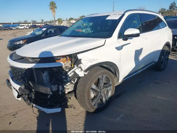 KNDRHDLG6P5167086 2023 KIA SORENTO - Image 2