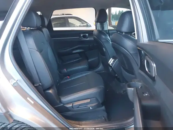 KNDRHDLG7P5130662 2023 KIA SORENTO - Image 8