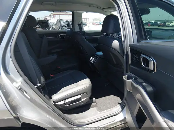 KNDRHDLG7P5173642 2023 KIA SORENTO - Image 8