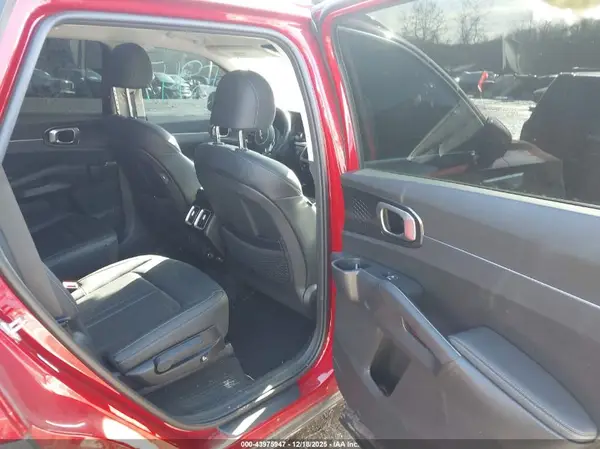 KNDRHDLG7P5176301 2023 KIA SORENTO - Image 8