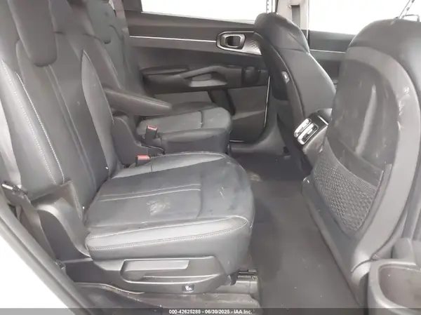 KNDRHDLG7P5196192 2023 KIA SORENTO - Image 8