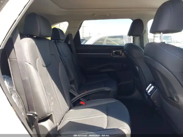 KNDRHDLG7R5236158 2024 KIA SORENTO - Image 8
