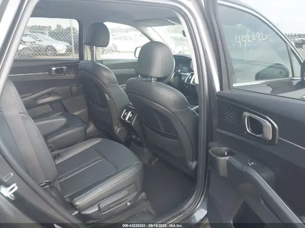 KNDRHDLG7R5259276 2024 KIA SORENTO - Image 8