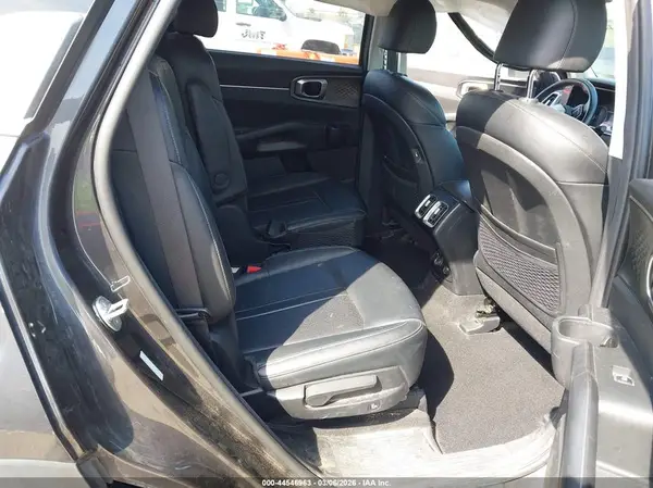 KNDRHDLG8P5170359 2023 KIA SORENTO - Image 8