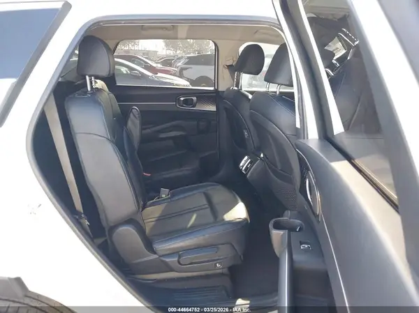 KNDRHDLG9R5259778 2024 KIA SORENTO - Image 8