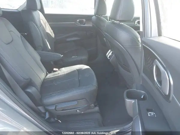 KNDRJDJH2S5360537 2025 KIA SORENTO - Image 8