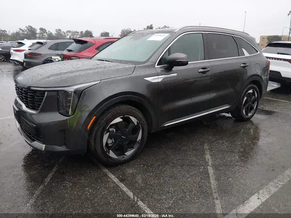 KNDRJDJH4S5328527 2025 KIA SORENTO - Image 2