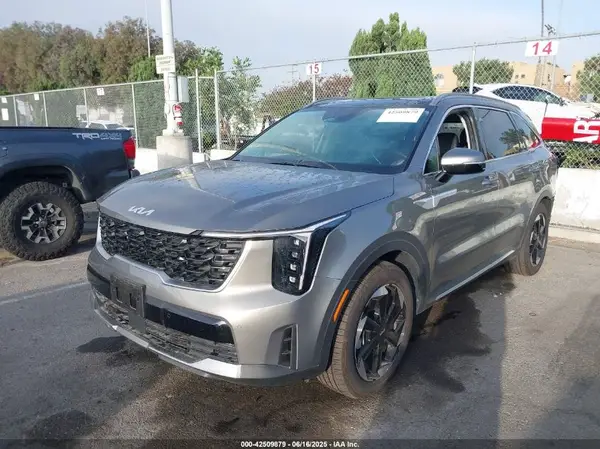 KNDRJDJHXS5325082 2025 KIA SORENTO - Image 2