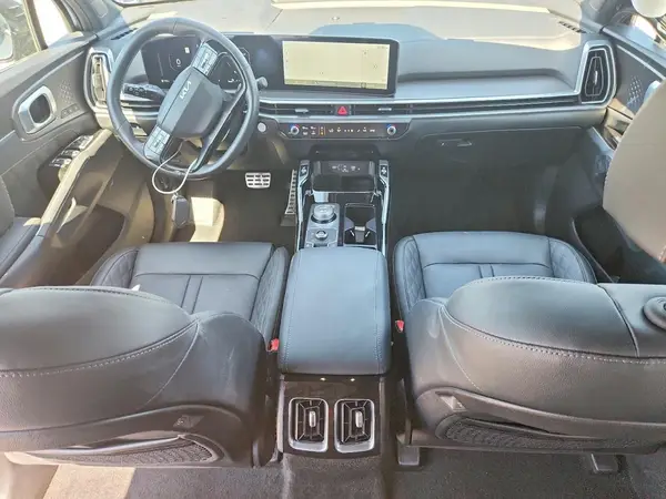 KNDRKDJG1T5450445 2026 KIA SORENTO - Image 8