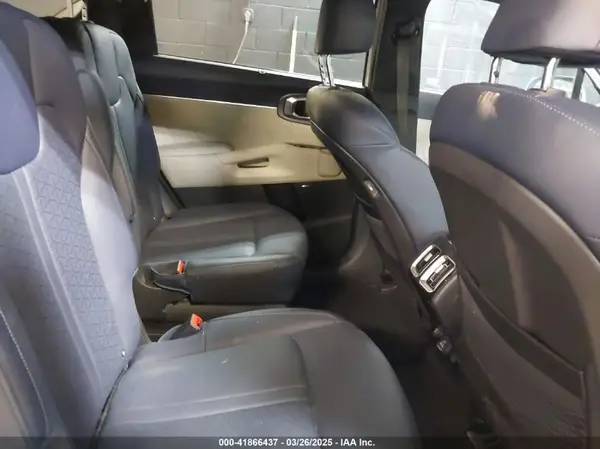 KNDRKDLG1P5194035 2023 KIA SORENTO - Image 8