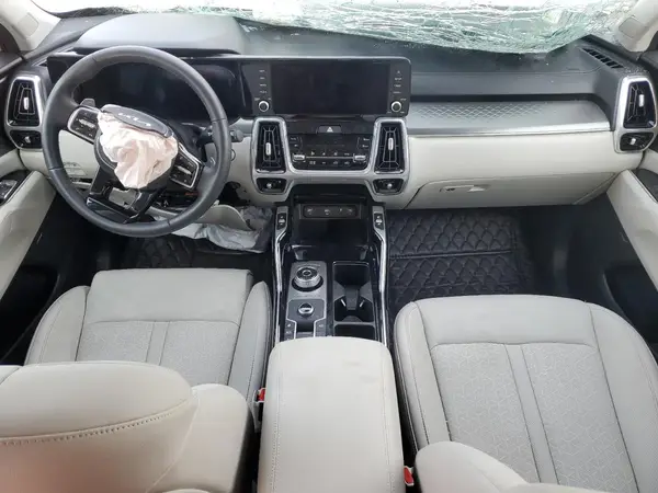 KNDRKDLG8P5177281 2023 KIA SORENTO - Image 8