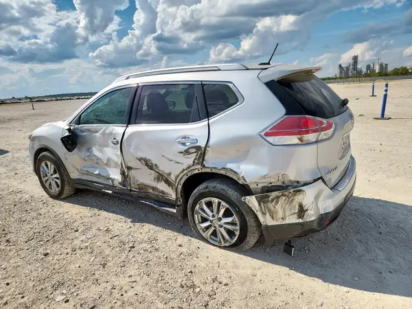 KNMAT2MT0GP703062 2016 NISSAN ROGUE - Image 2