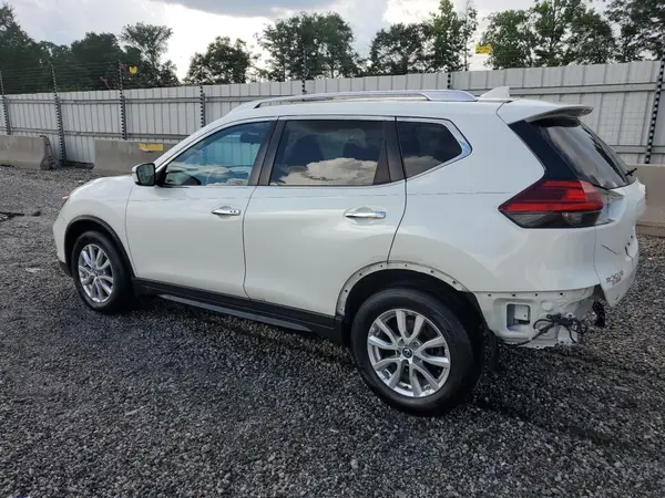 KNMAT2MT0HP501016 2017 NISSAN ROGUE - Image 2