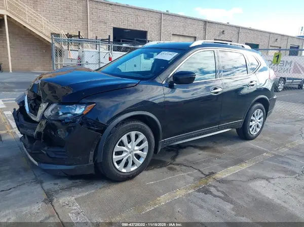 KNMAT2MT0HP514784 2017 NISSAN ROGUE - Image 2