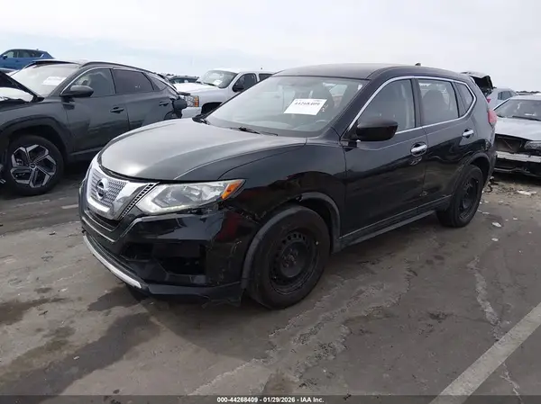KNMAT2MT0HP520942 2017 NISSAN ROGUE - Image 2
