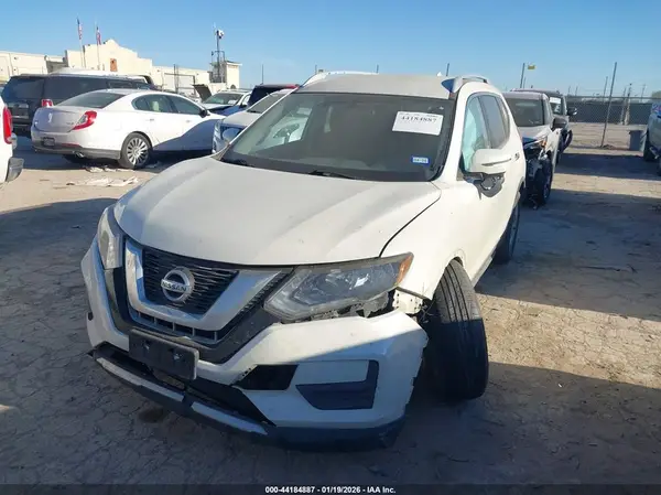 KNMAT2MT0HP534193 2017 NISSAN ROGUE - Image 2