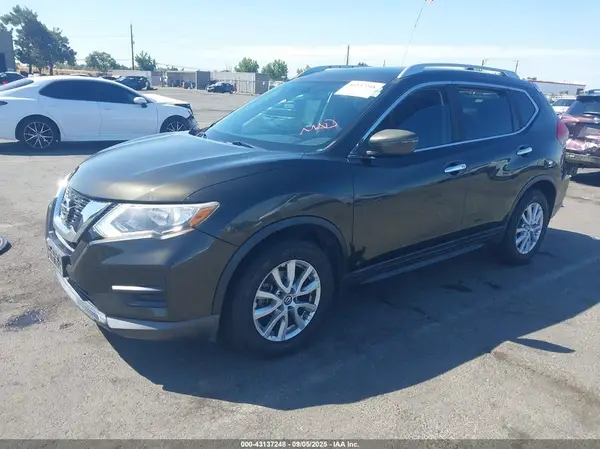 KNMAT2MT0HP552726 2017 NISSAN ROGUE - Image 2