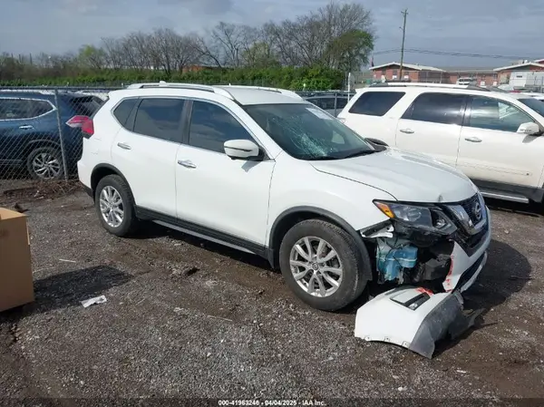 KNMAT2MT0HP556856 2017 NISSAN ROGUE - Image 1